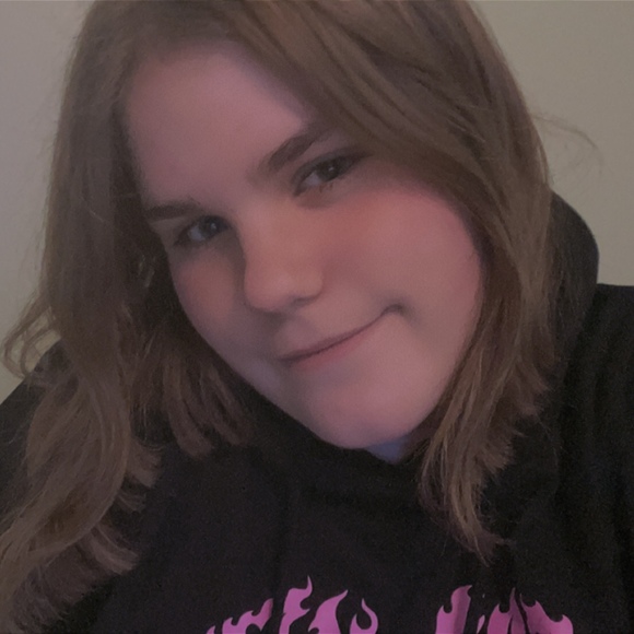 Meet your Posher, Abby - Picture 1 of 1